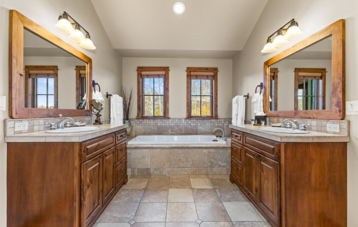 1331 Turning Leaf Court Photo