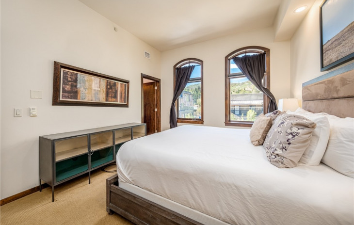 700 Yampa Street Photo