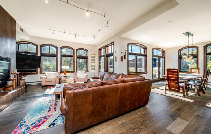 700 Yampa Street Photo