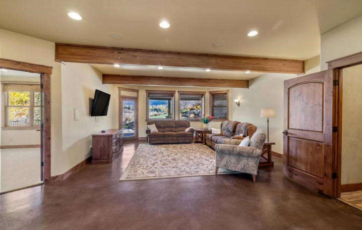 1138 Longview Circle Photo