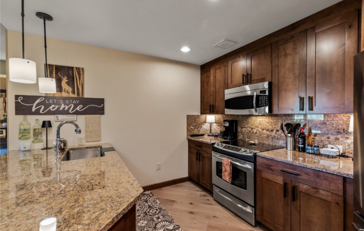 1175 Bangtail Way Photo