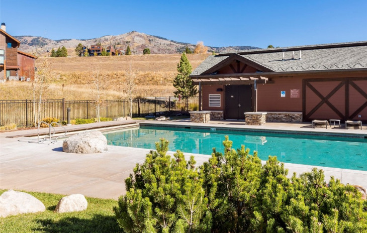 1175 Bangtail Way Photo