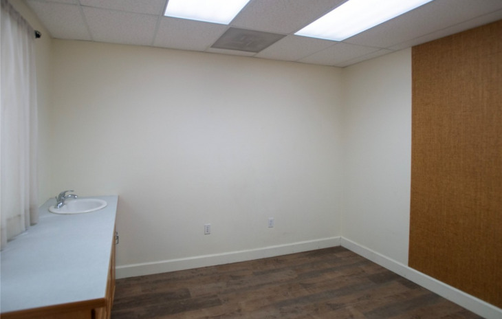 1120 S Lincoln Avenue Photo