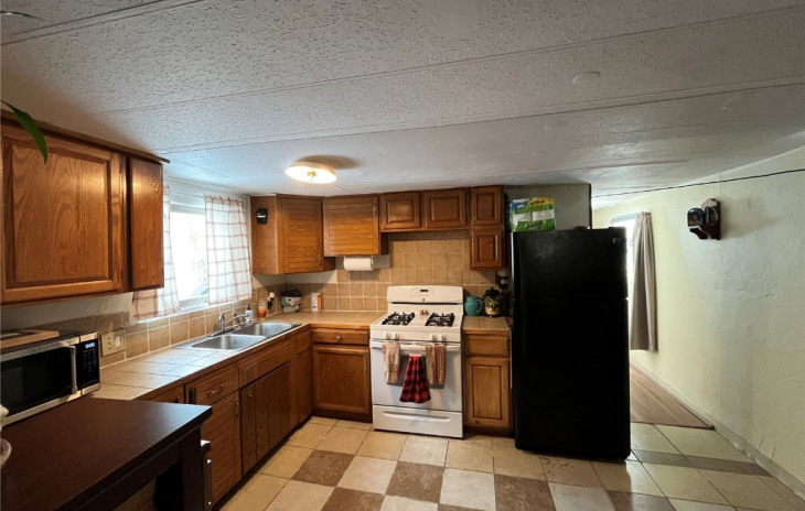 75 Anglers Drive Photo