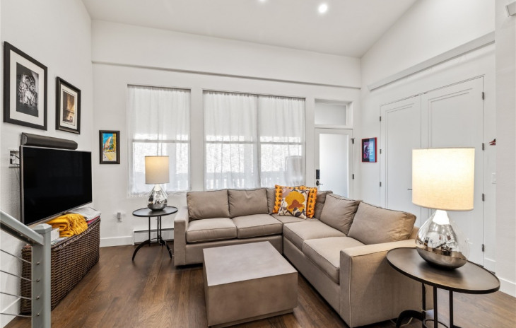 1169 Hilltop Parkway Photo