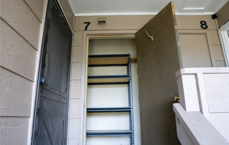 1380 Athens Plaza Photo