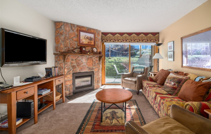 2350 Ski Trail Lane Photo