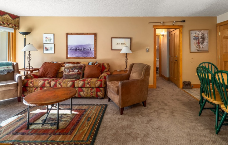 2350 Ski Trail Lane Photo