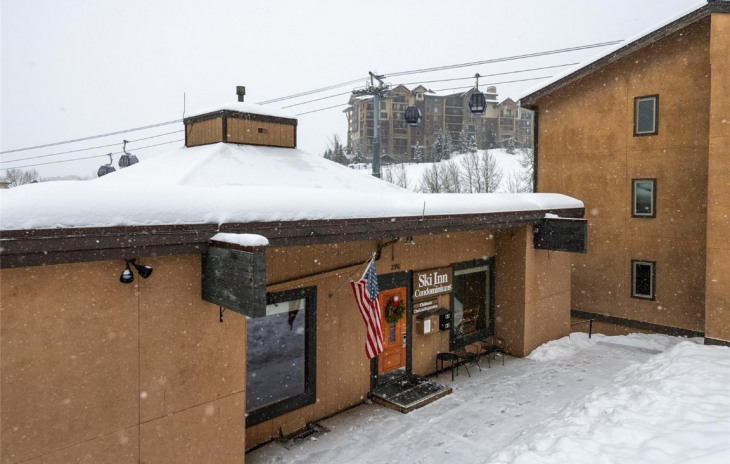 2350 Ski Trail Lane Photo