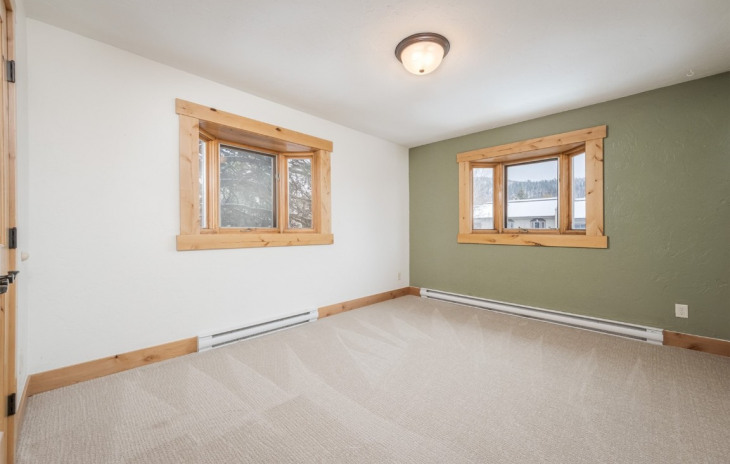 2 Cedar Court Photo
