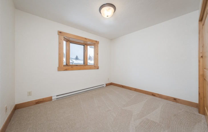 2 Cedar Court Photo