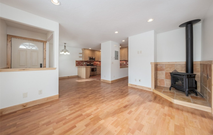 2 Cedar Court Photo