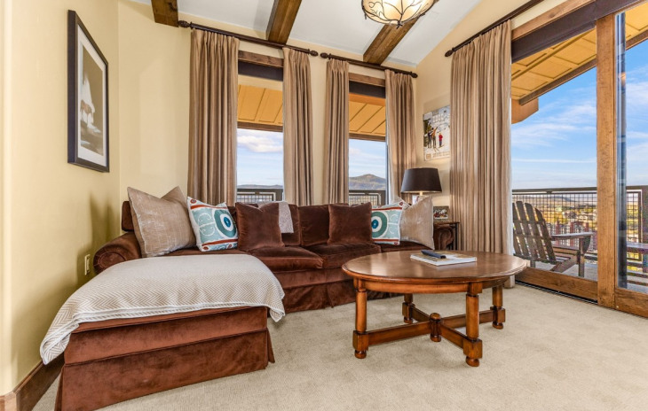 2410 Ski Trail Lane Photo