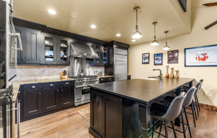 2410 Ski Trail Lane Photo