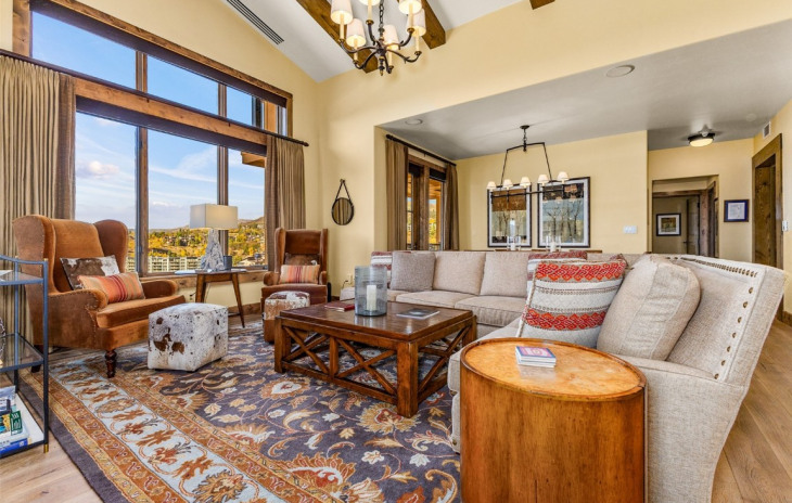 2410 Ski Trail Lane Photo
