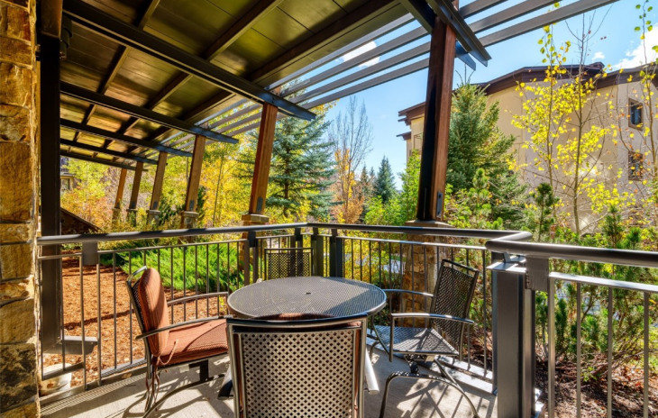 2250 Apres Ski Way Photo