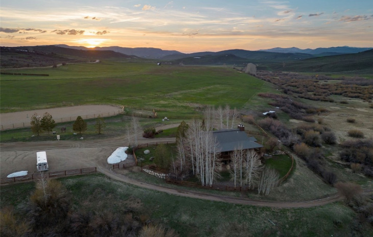 25210 Rainbow Ridge Photo