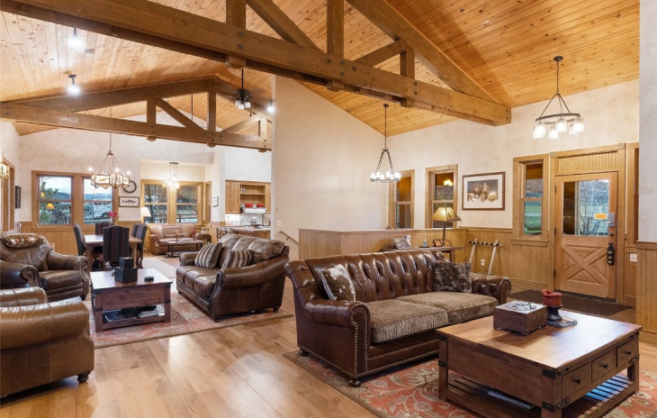 25210 Rainbow Ridge Photo