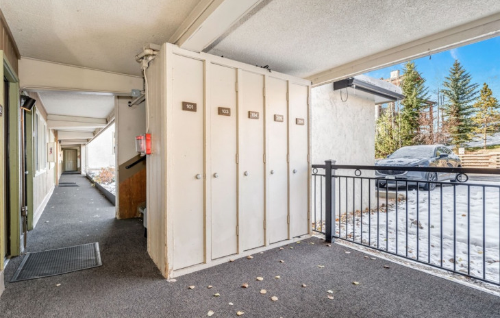 2320 Ski Trail Lane Photo