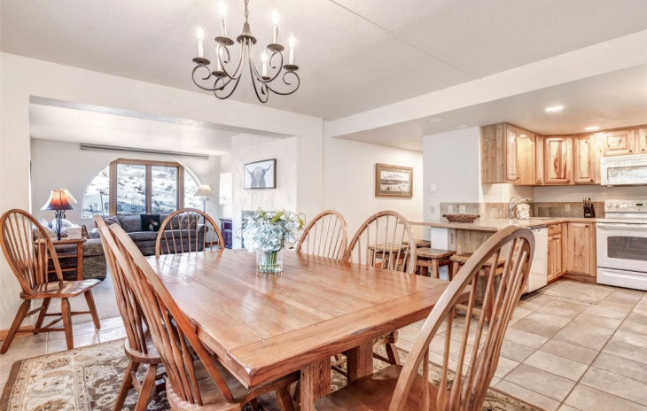 2320 Ski Trail Lane Photo