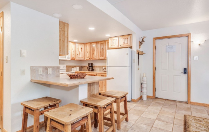 2320 Ski Trail Lane Photo