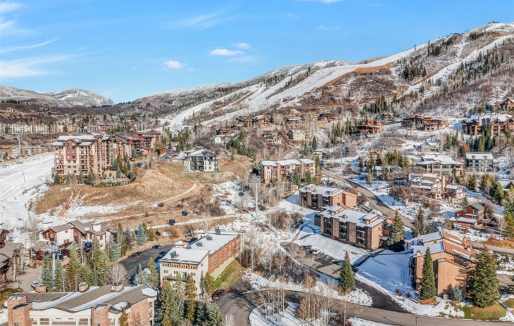2320 Ski Trail Lane Photo