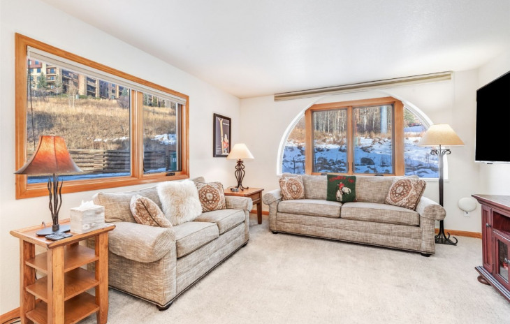 2320 Ski Trail Lane Photo