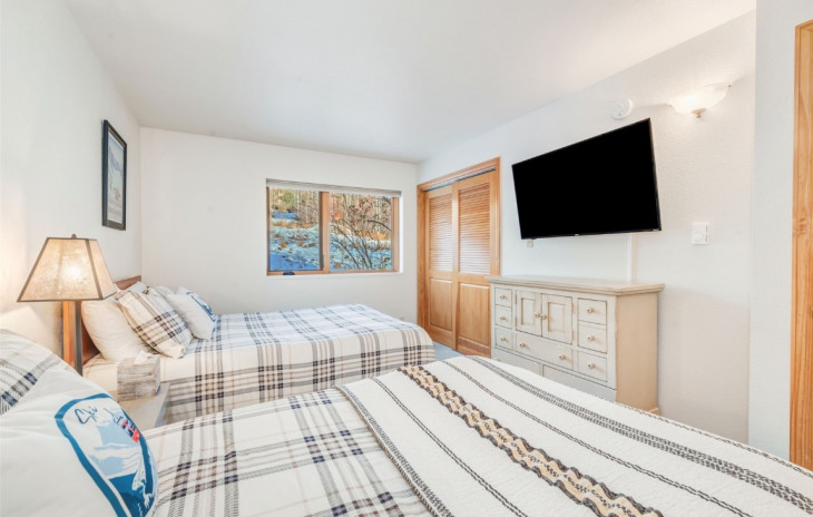 2320 Ski Trail Lane Photo