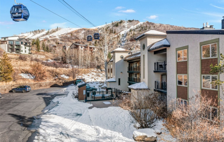 2320 Ski Trail Lane Photo