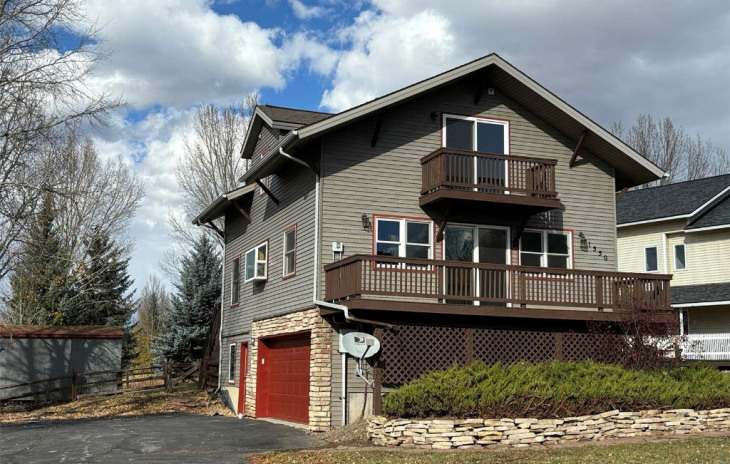 1550 Red Hawk Court Photo