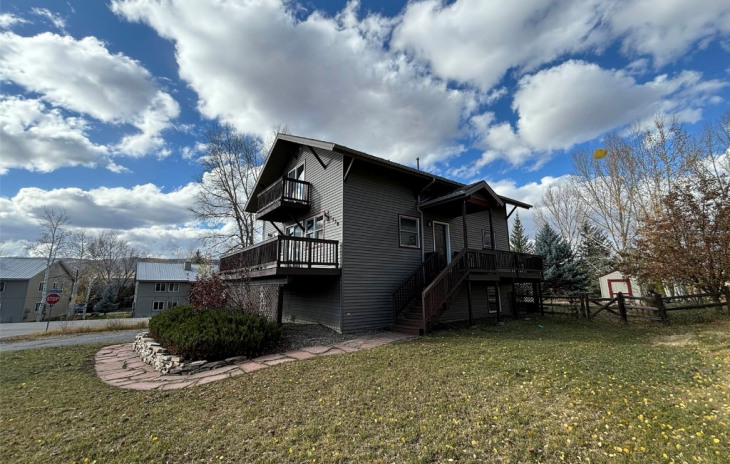1550 Red Hawk Court Photo