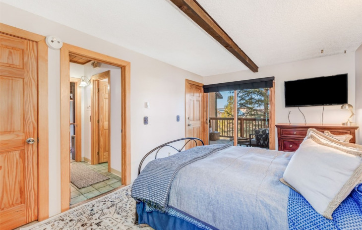 2470 Apres Ski Way Photo