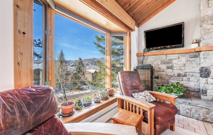 2470 Apres Ski Way Photo