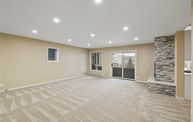 1845 Clubhouse Drive Photo