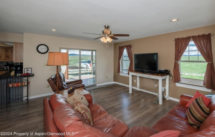 374 Lake View Road Photo