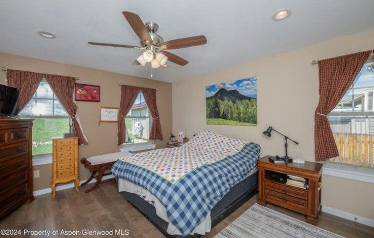 374 Lake View Road Photo