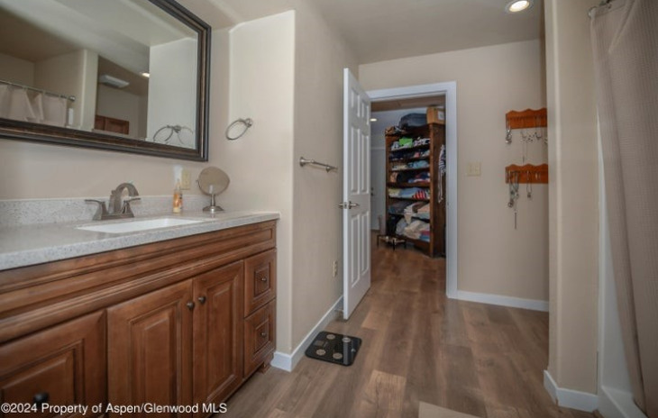 374 Lake View Road Photo