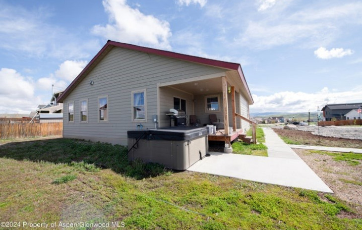 374 Lake View Road Photo