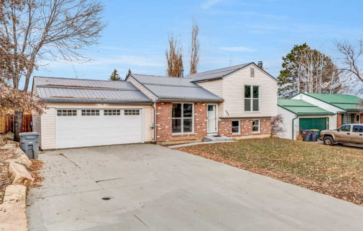 408 Meadowbrook Court Photo
