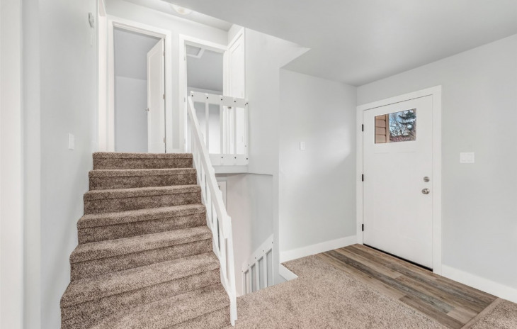 408 Meadowbrook Court Photo