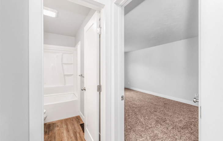 408 Meadowbrook Court Photo