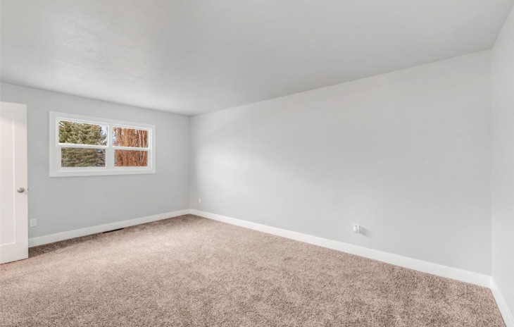 408 Meadowbrook Court Photo