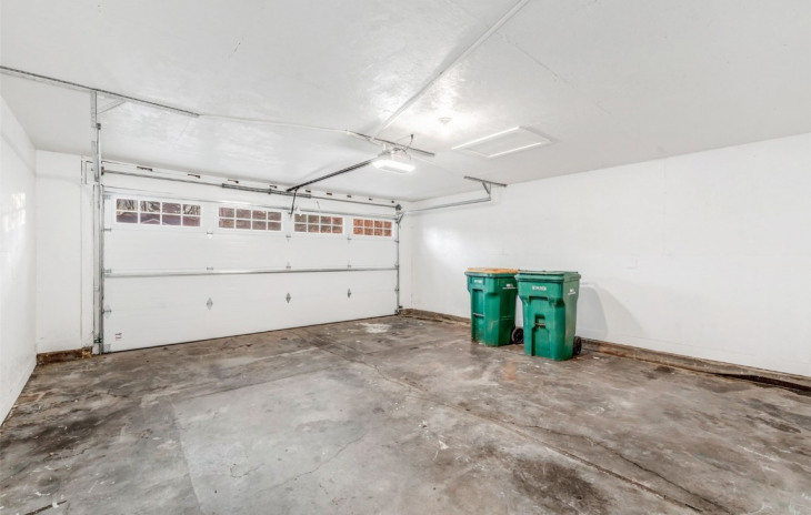 408 Meadowbrook Court Photo