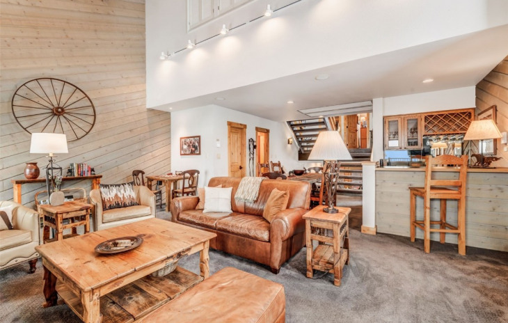 2315 Ski Trail Lane Photo