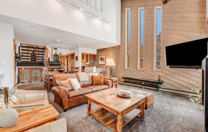 2315 Ski Trail Lane Photo
