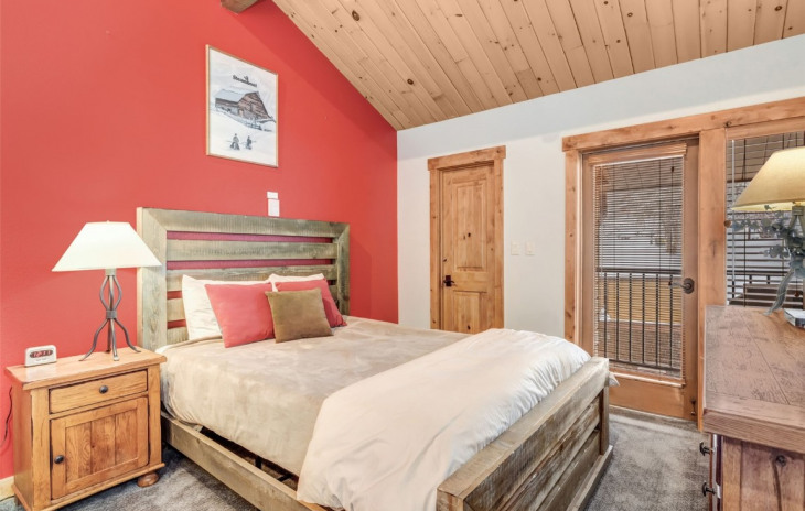 2315 Ski Trail Lane Photo