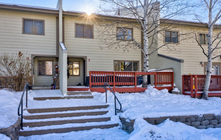7 Cypress Court Photo