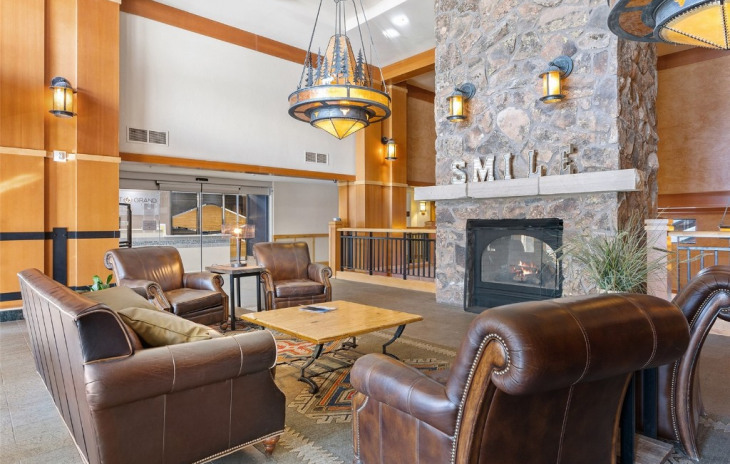 2300 Mount Werner Circle Photo