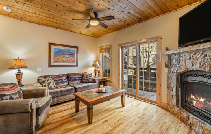 3058 Aspen Leaf Way Photo