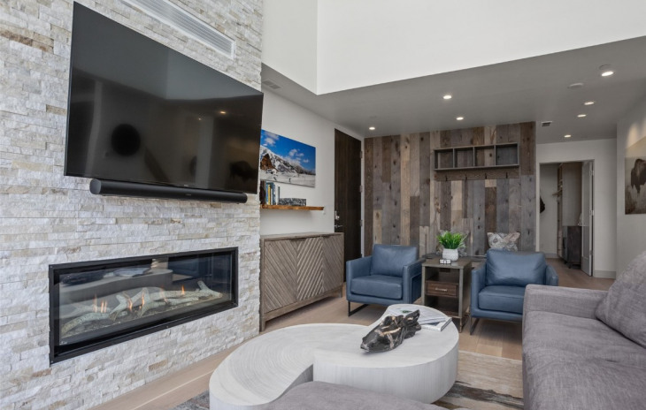 655 Yampa Street Photo